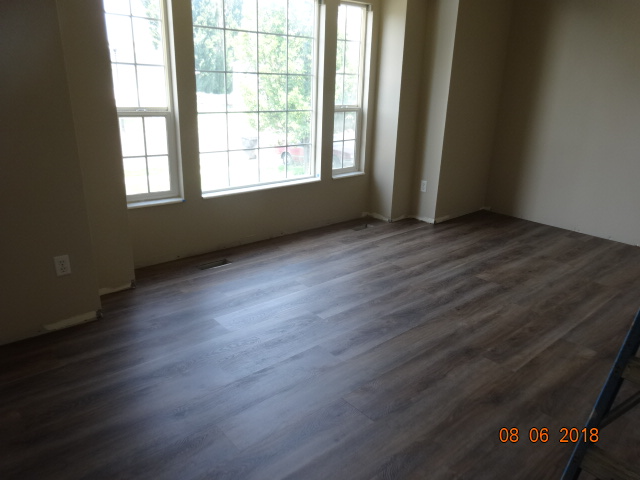 1932 Nw - Photo 3 of 19