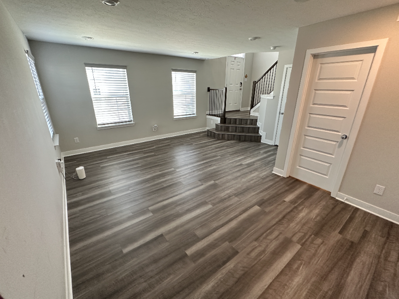 17285 Dallington St - Photo 3 of 27