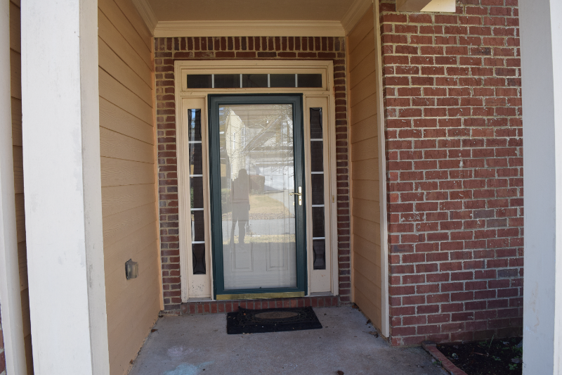 605 Stillhouse Ln - Photo 2 of 31