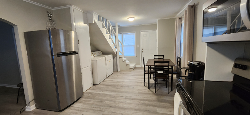 436 S Quebec Ave - Photo 6 of 12