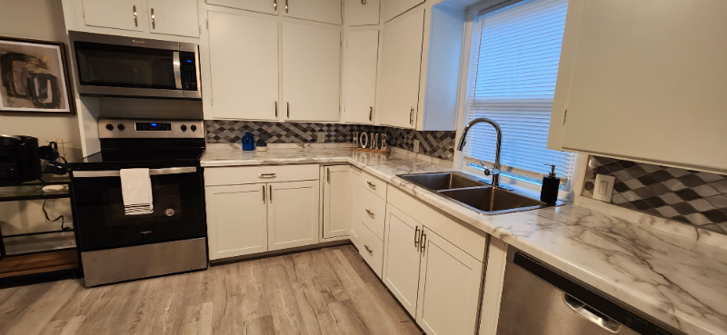 436 S Quebec Ave - Photo 7 of 12