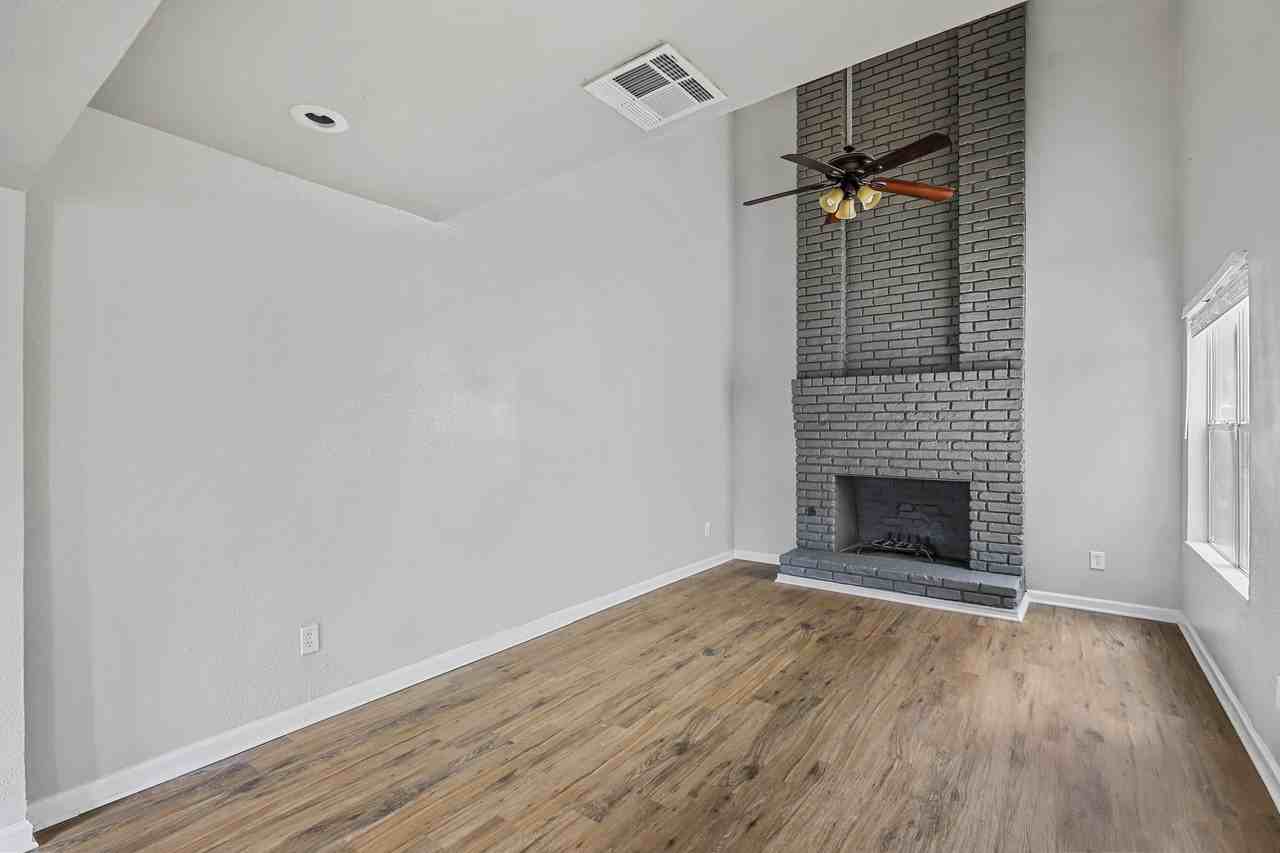 2158 Fleur De Lis Ct #1 - Photo 3 of 20