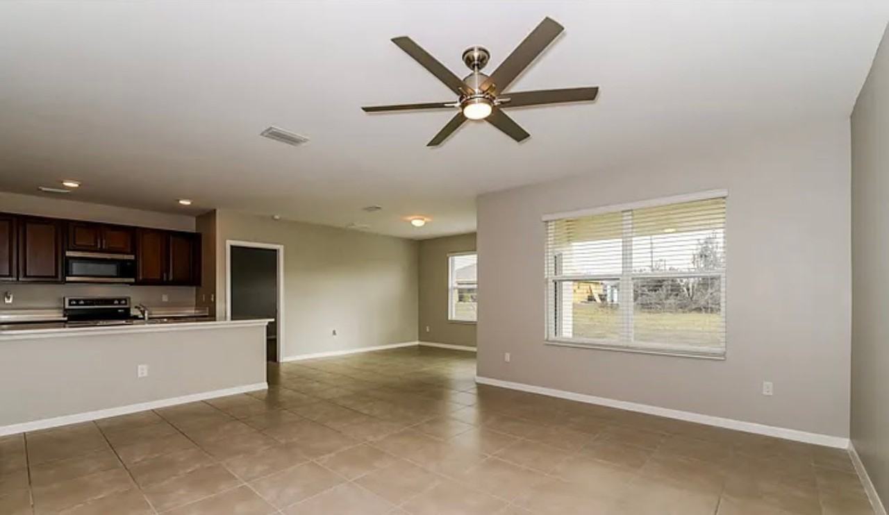 1906 Ne 22nd Ave - Photo 3 of 11