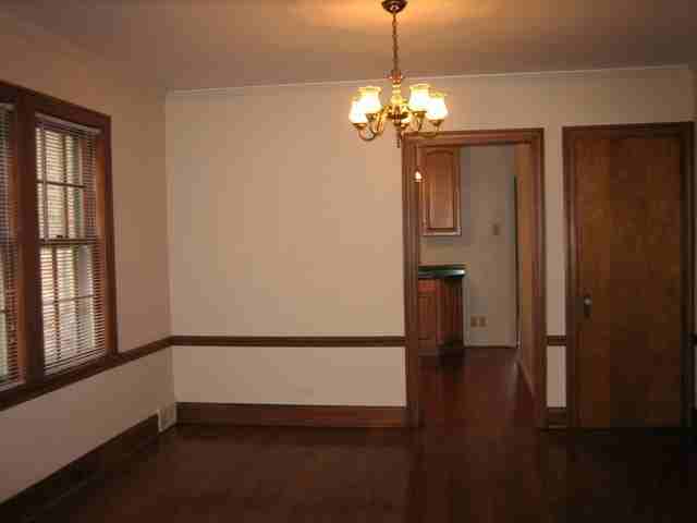 4904 W Balmoral Ave - Photo 3 of 9