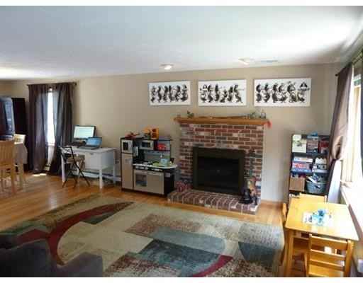 41 Roberts Rd - Photo 3 of 18