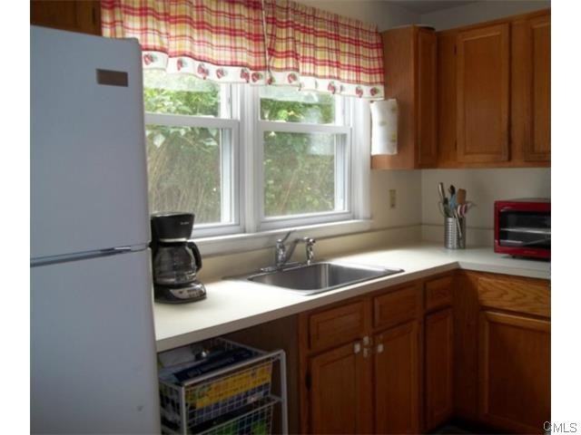 21 Euclid Ave #21 - Photo 3 of 14