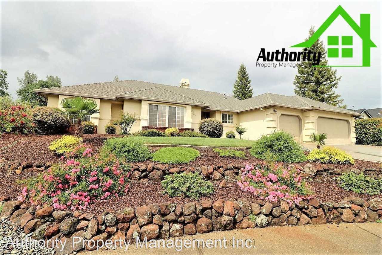 2369 Hope Ln - Photo 3 of 37