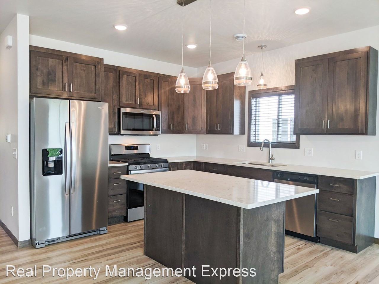 1501 - 1503 S Ebenezer Ave - Photo 2 of 19