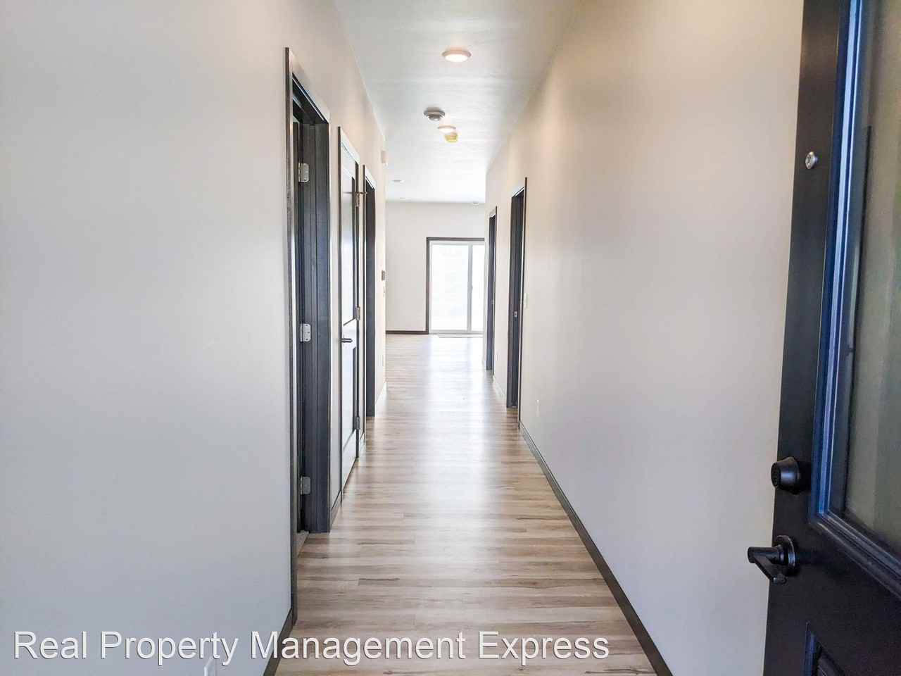 1501 - 1503 S Ebenezer Ave - Photo 3 of 19