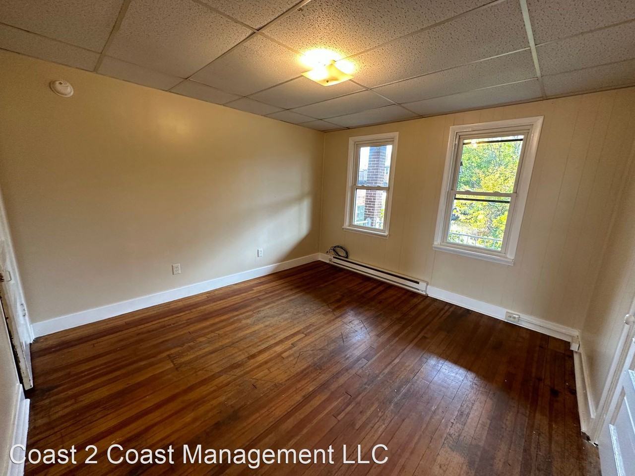 1606 Duss Ave - Photo 3 of 7