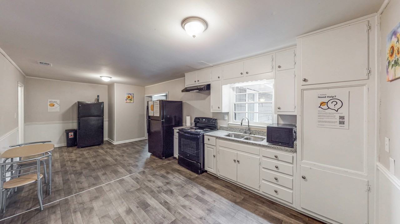 Stonehaven Drive - Photo 4 of 9