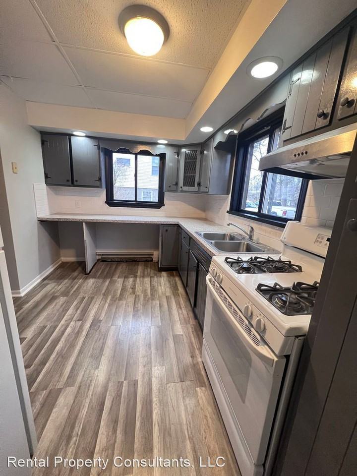 105 W Bridge St. - Photo 3 of 19