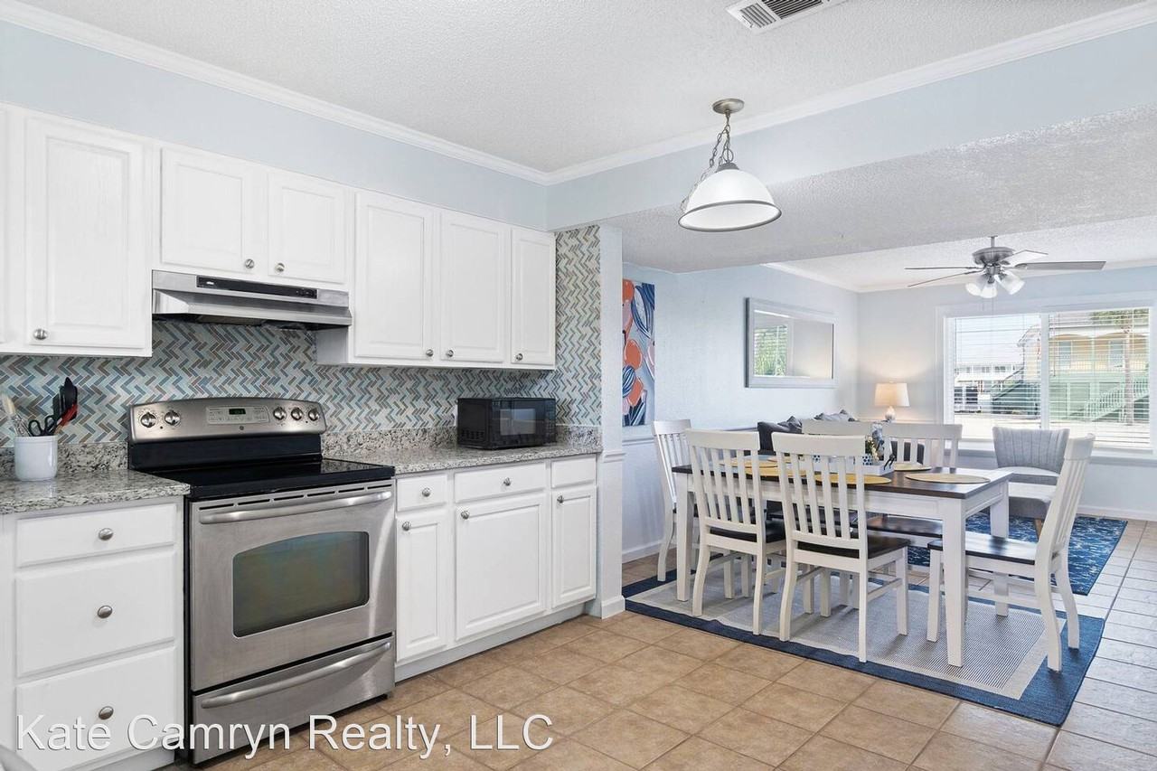 Don Carlos Dr - Photo 3 of 18