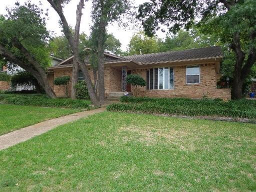 2418 Whitewood Dr - Photo 2 of 16