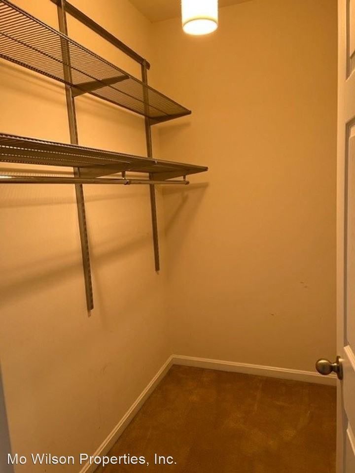 9537 Center St - Photo 2 of 12