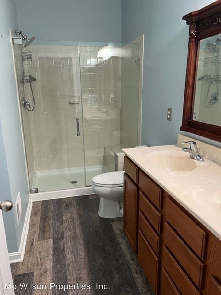 9537 Center St - Photo 3 of 12