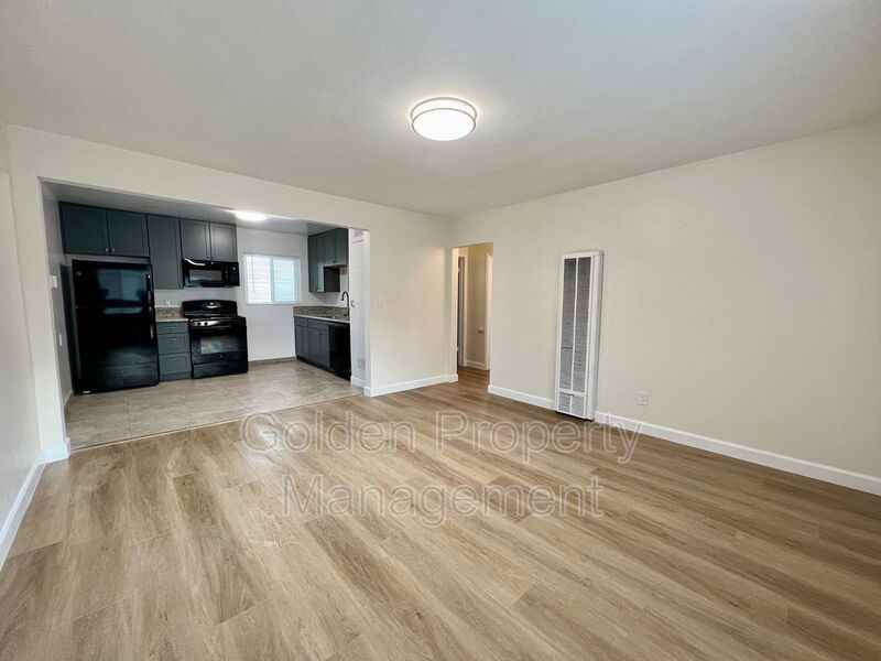 5840 Lauretta St - Photo 2 of 10