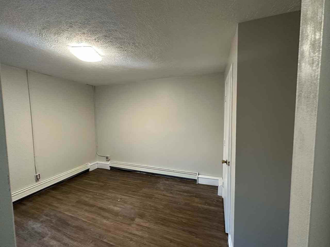 817 S Main St #E - Photo 4 of 8