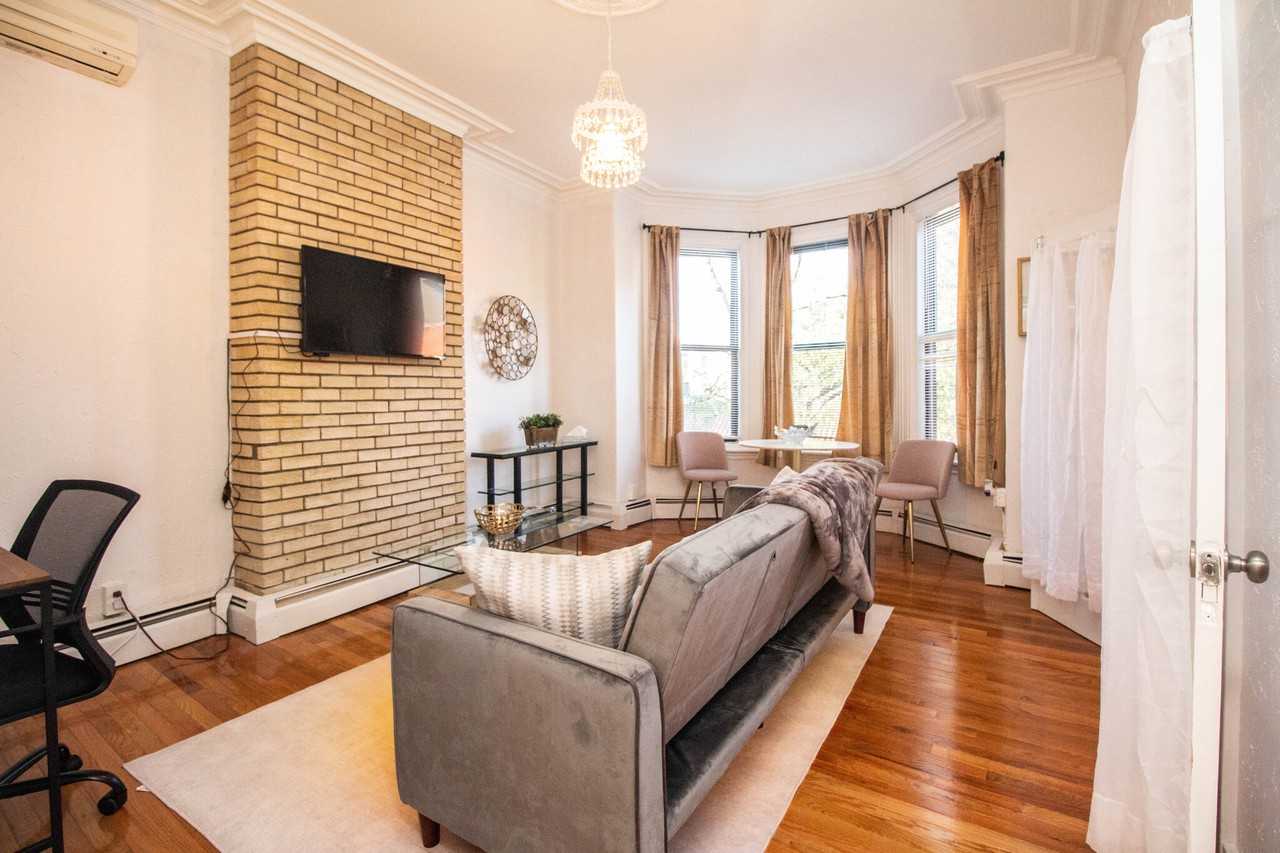 282 Washington St #3 - Photo 6 of 20