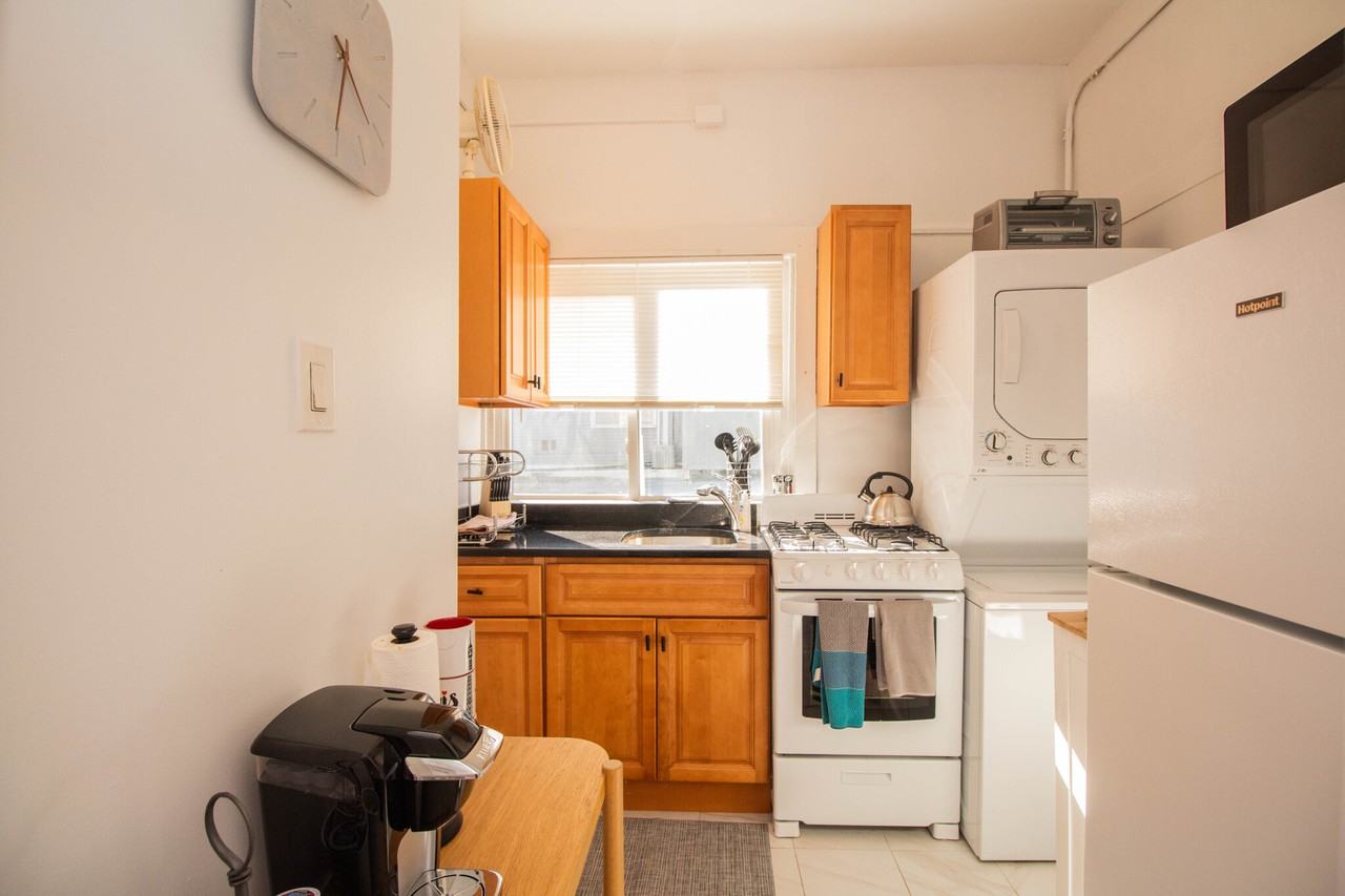 282 Washington St #3 - Photo 5 of 11