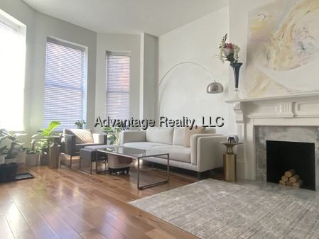 34 Fairfield St #2 - Photo 3 of 31