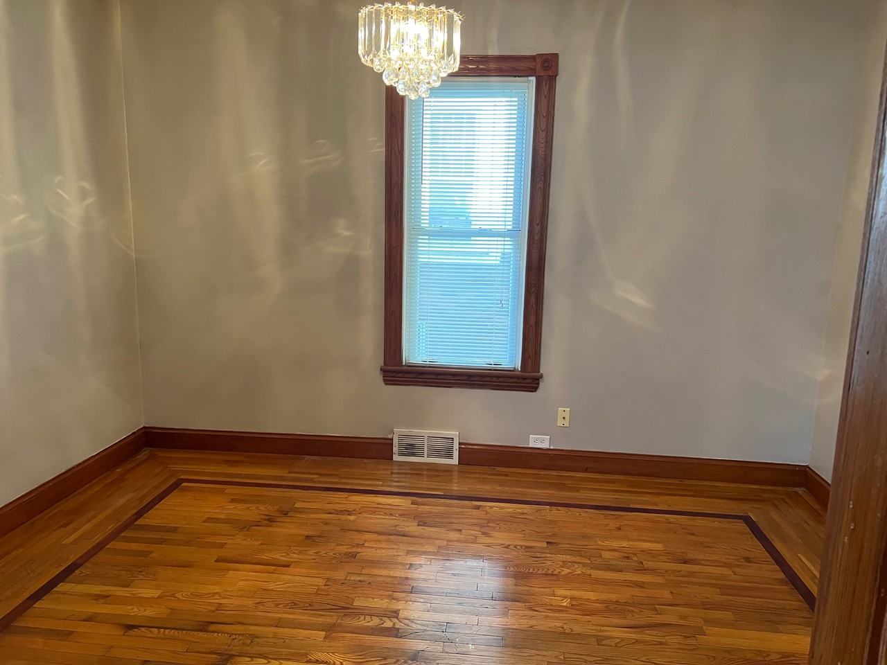 2942 Bryant Ave N - Photo 2 of 12