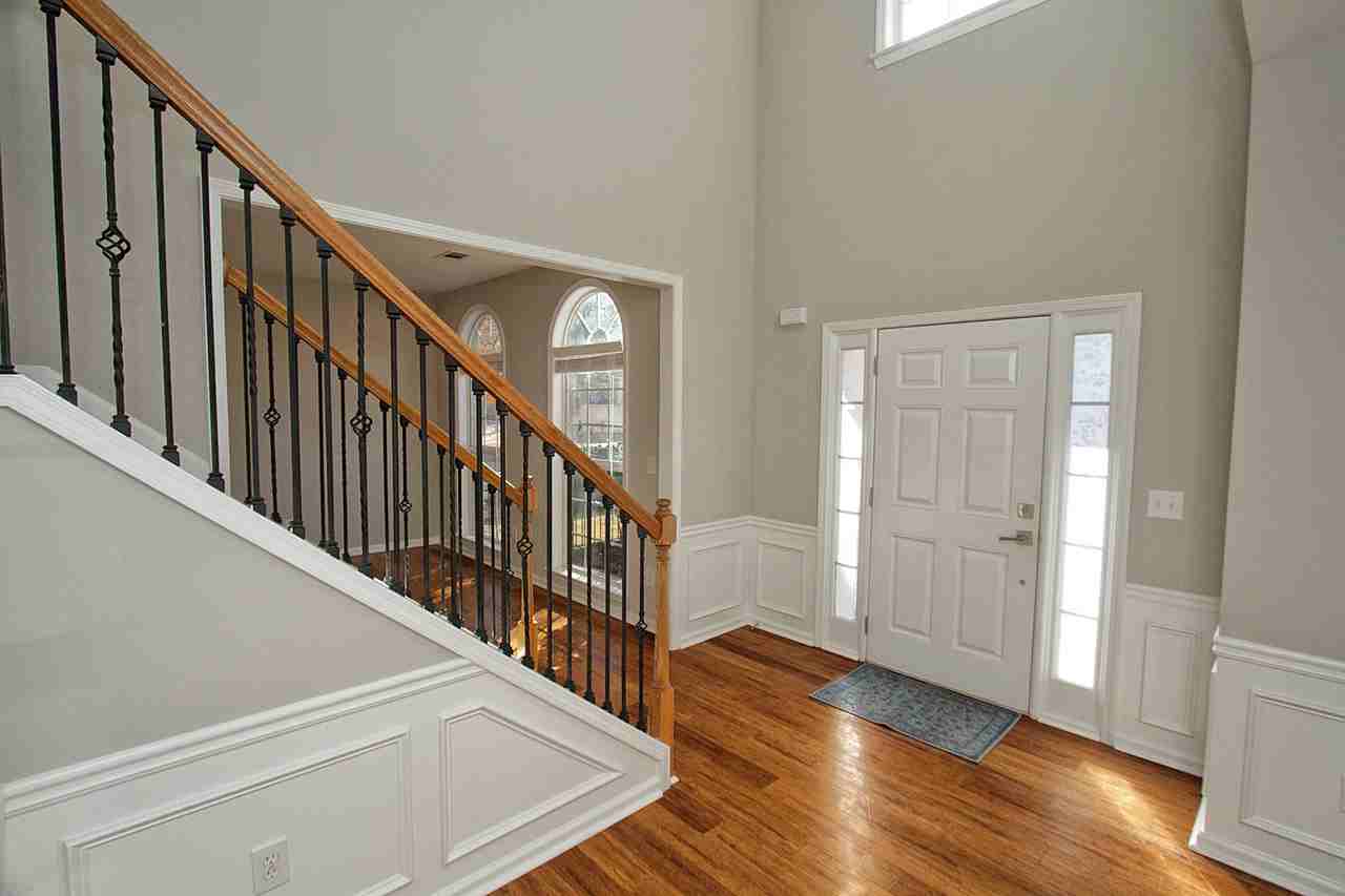 5057 Bethpage Dr - Photo 3 of 34