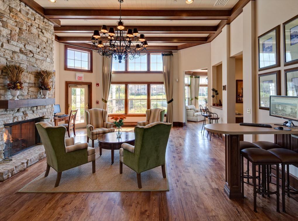 100 Lake Side Dr - Photo 2 of 22