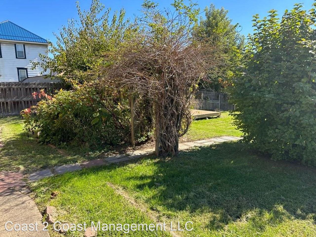 333 Brown St - Photo 3 of 19