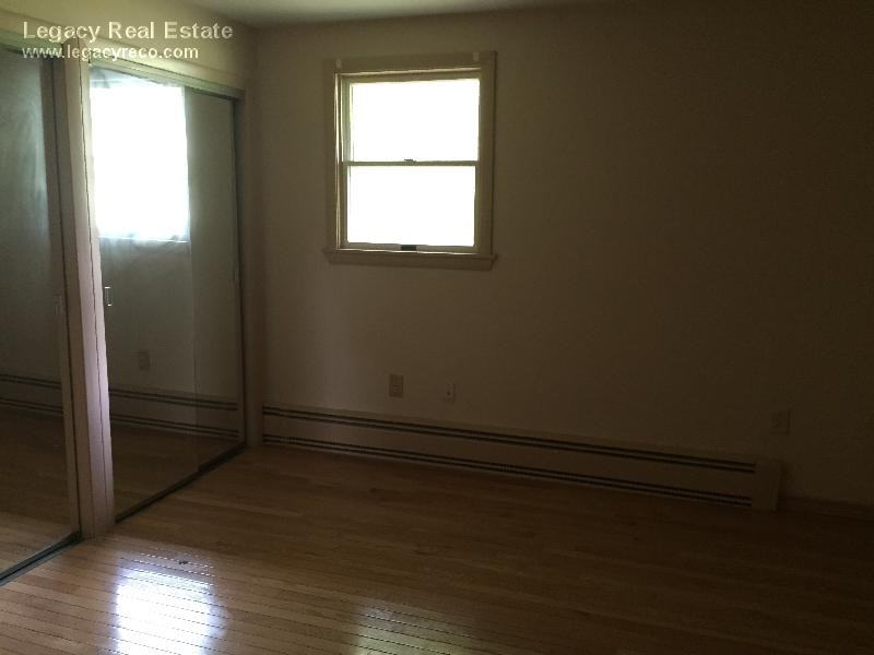 6 Meadow Ct - Photo 2 of 8