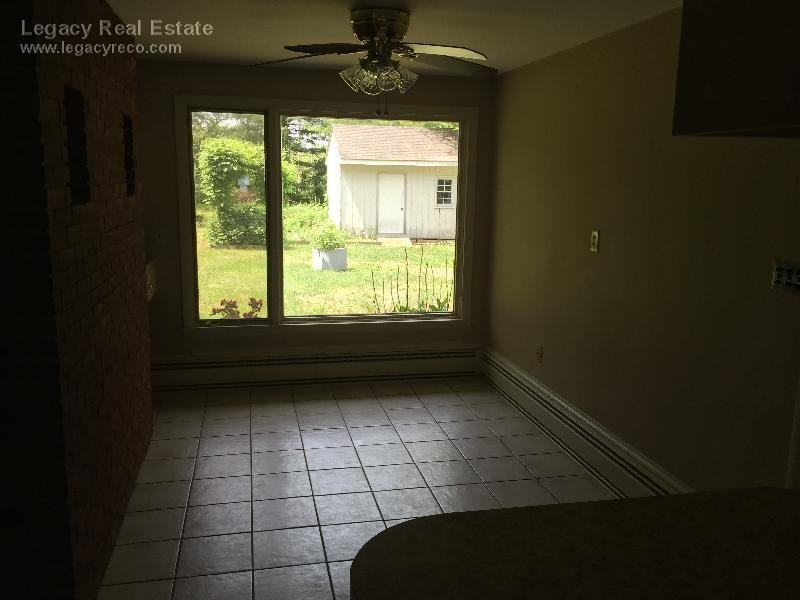 6 Meadow Ct - Photo 3 of 8