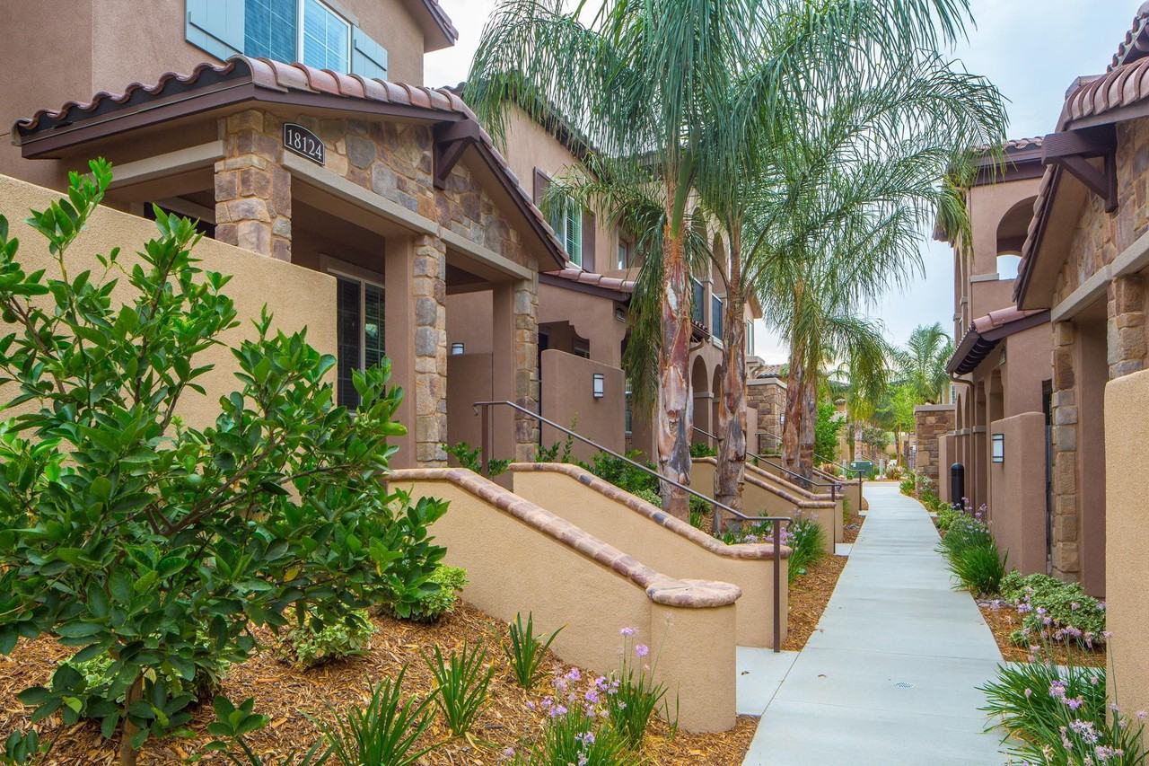 The Townhomes at Lost Canyon Apartments 18587 Soledad Canyon Rd