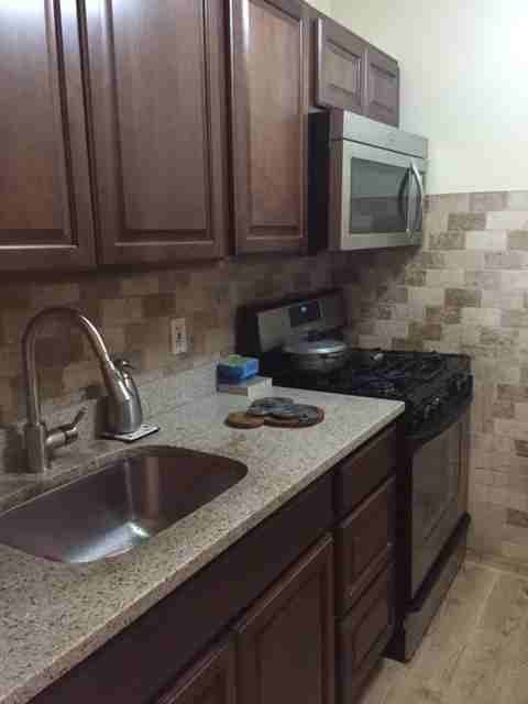 410 S 4th St #1A - Photo 2 of 6