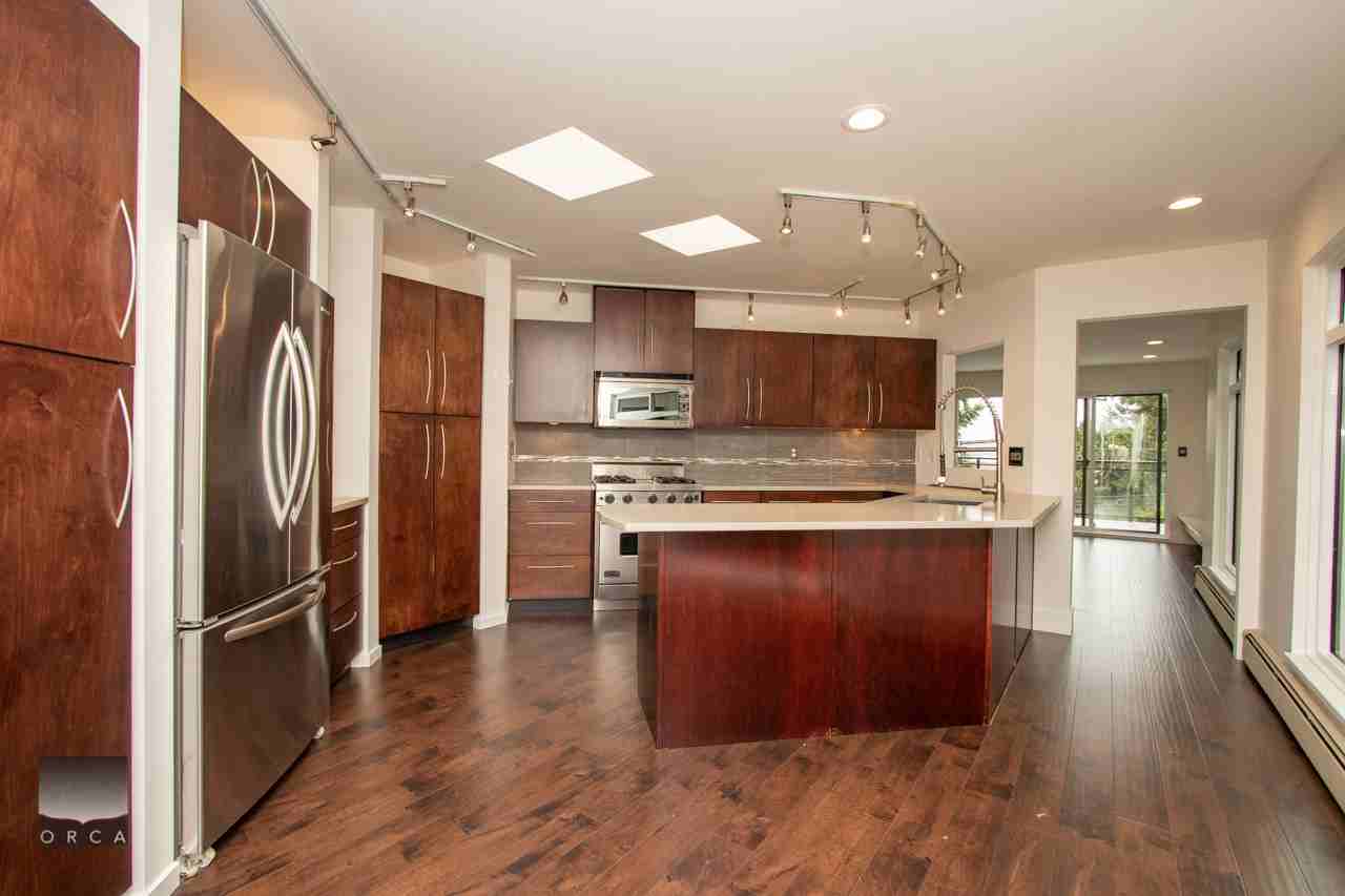 4503 Marine Dr - Photo 3 of 27