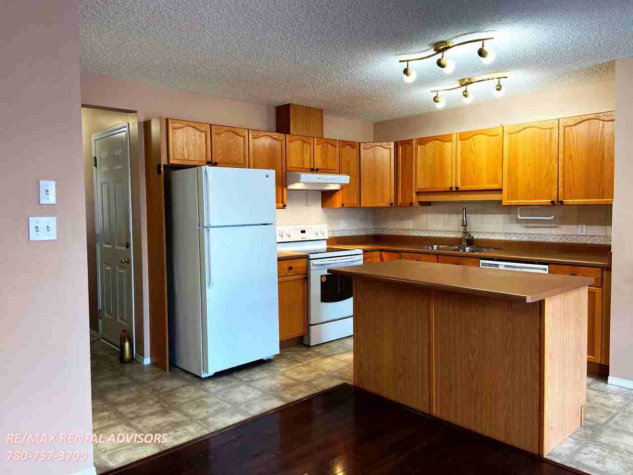 2916 26 St Nw - Photo 2 of 12