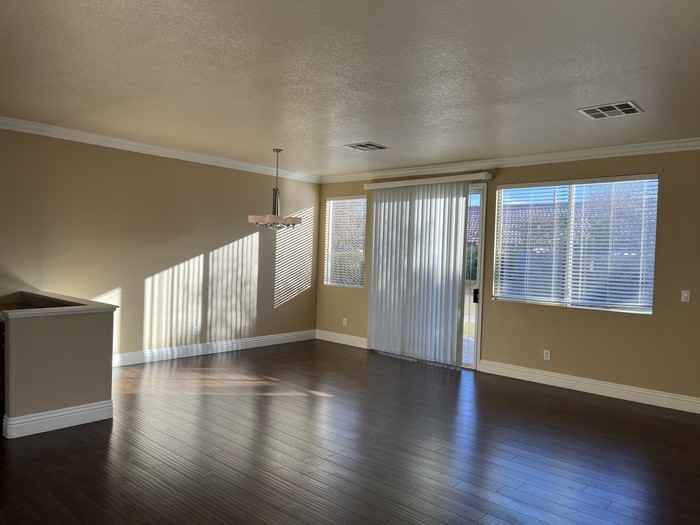 5306 Eel River Ct - Photo 3 of 18