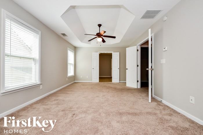 97 Lakeshore Pkwy - Photo 2 of 15