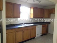 1014 13th Ave NW - Photo 2 of 5