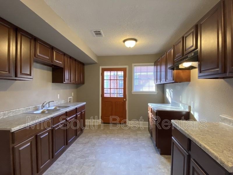 1354 S Cooper St - Photo 3 of 7