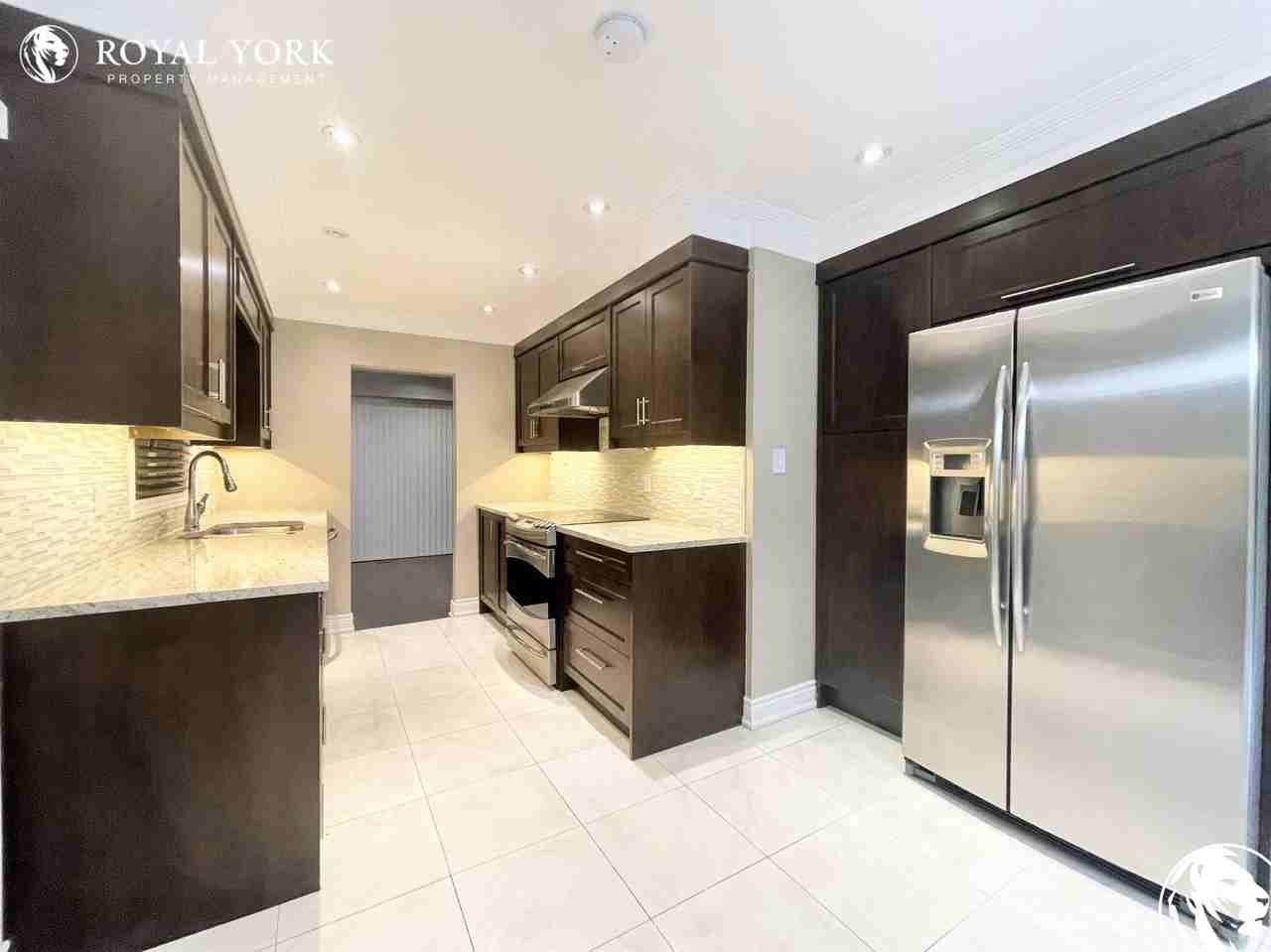 18 Wheaton Grove - Photo 2 of 39