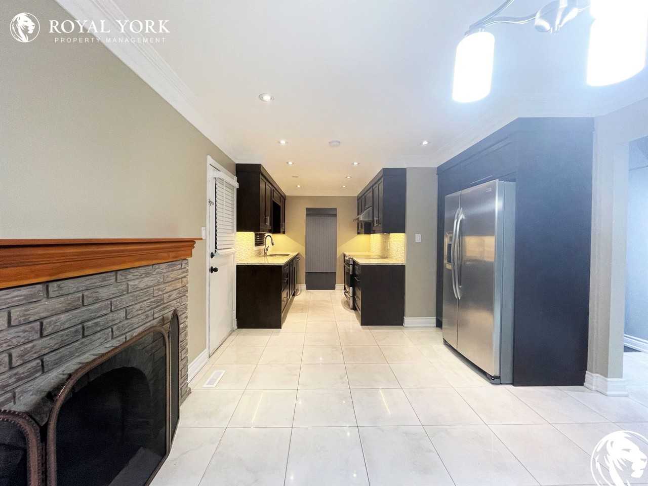 18 Wheaton Grove - Photo 3 of 39