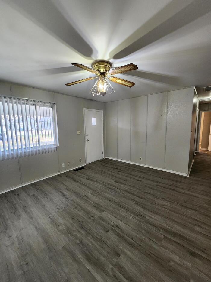 3349 S Mooresville Rd - Photo 2 of 14