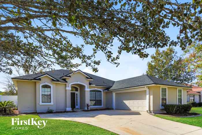 5502 Bristol Bay Ln N - Photo 3 of 15