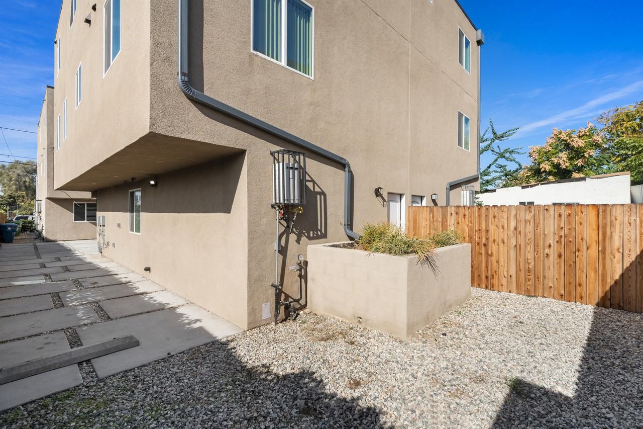 1820 Orchard Avenue - 1820 1/2 #1820-1-2 - Photo 4 of 15