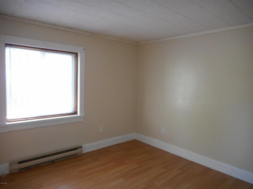 706 Avenue K - Photo 3 of 6