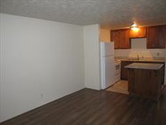 18245 E Burnside St - Photo 2 of 10