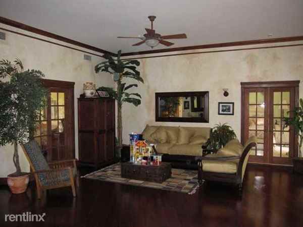 2570 NW 27th St - Photo 3 of 8