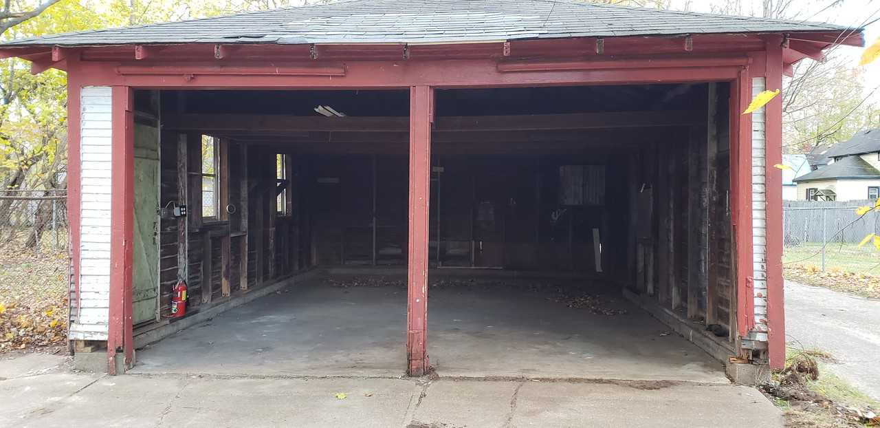 708 Pavone St - Photo 2 of 44