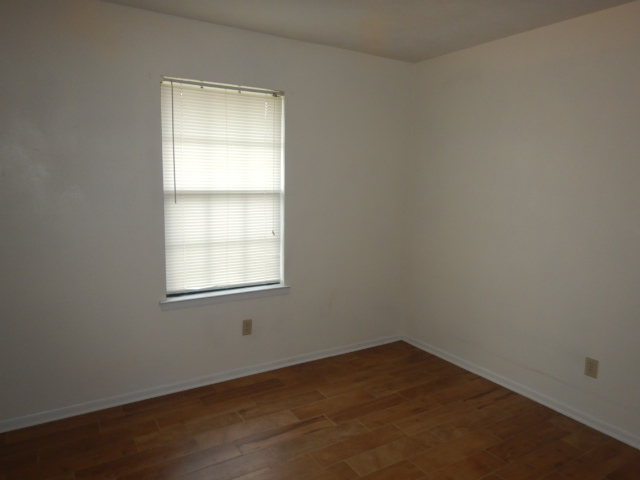 2114 Hollyhill Rd #1 - Photo 7 of 7