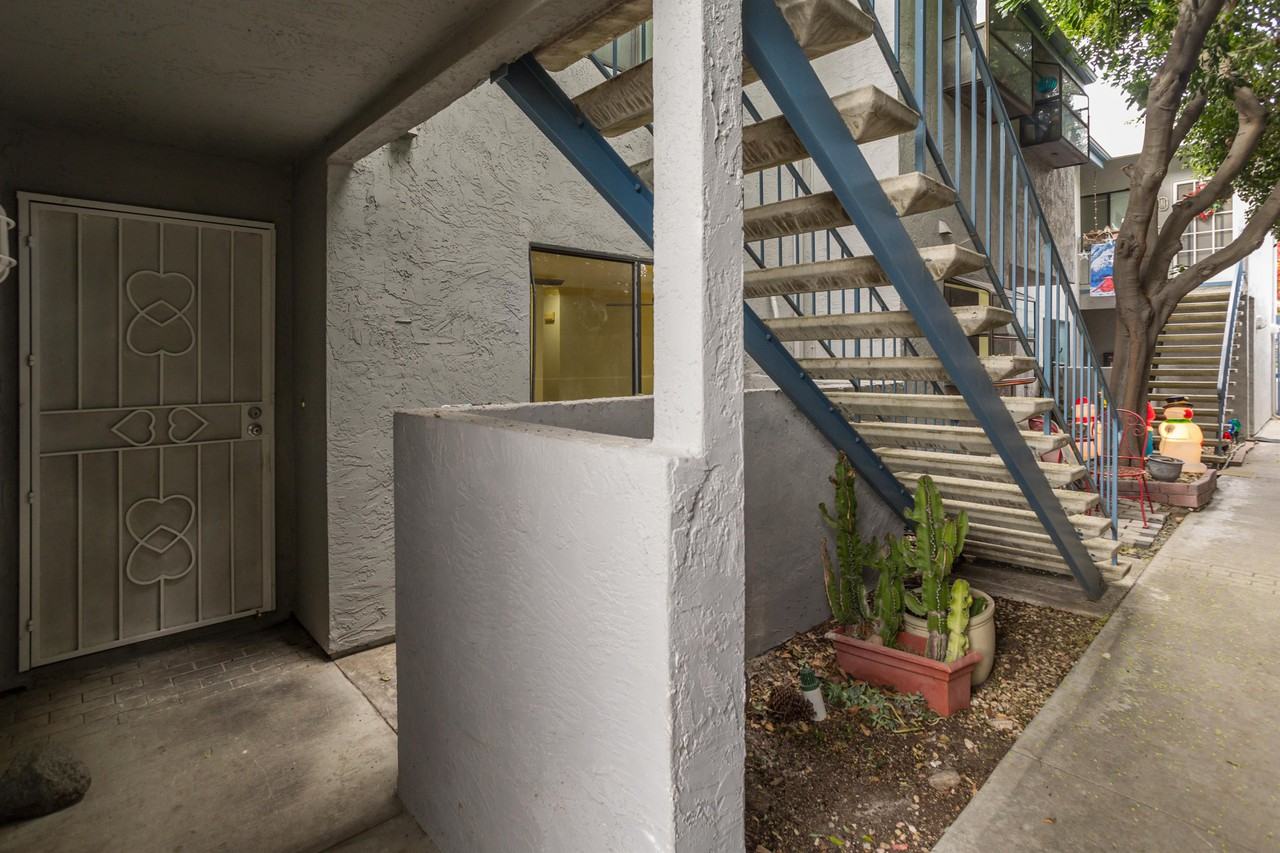 1463 Essex St #1 - Photo 2 of 14
